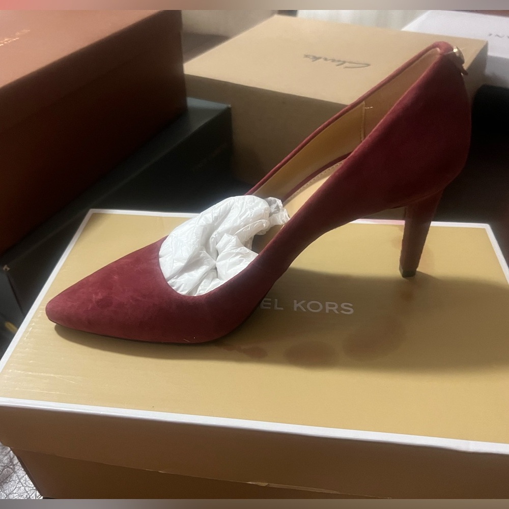 Michael Kors Dorothy Flex Pump, suede